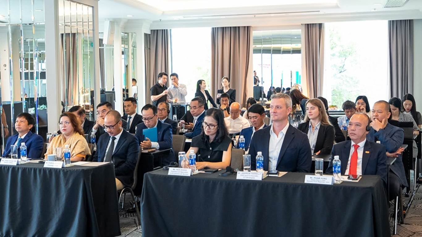 Các đại biểu 3 bên